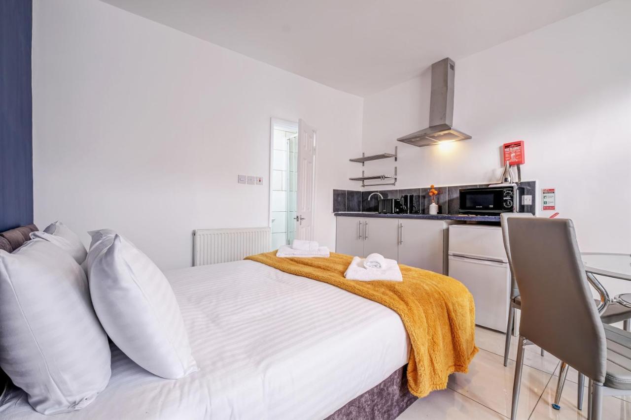 Fernbank Rooms Sudbury Hill, Harrow, Self-Contained Studios With En-Suite Harrow on the Hill Exteriör bild