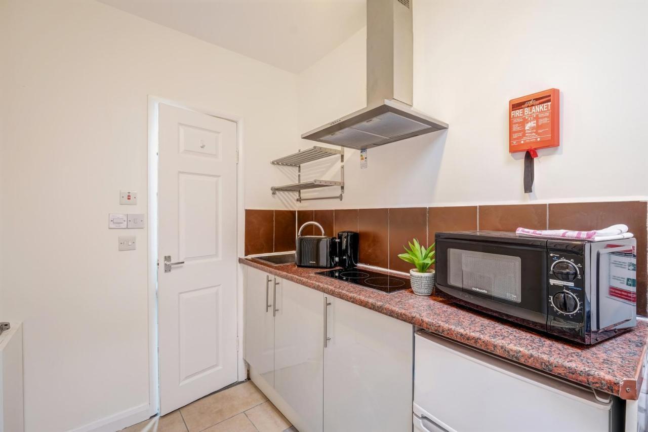 Fernbank Rooms Sudbury Hill, Harrow, Self-Contained Studios With En-Suite Harrow on the Hill Exteriör bild
