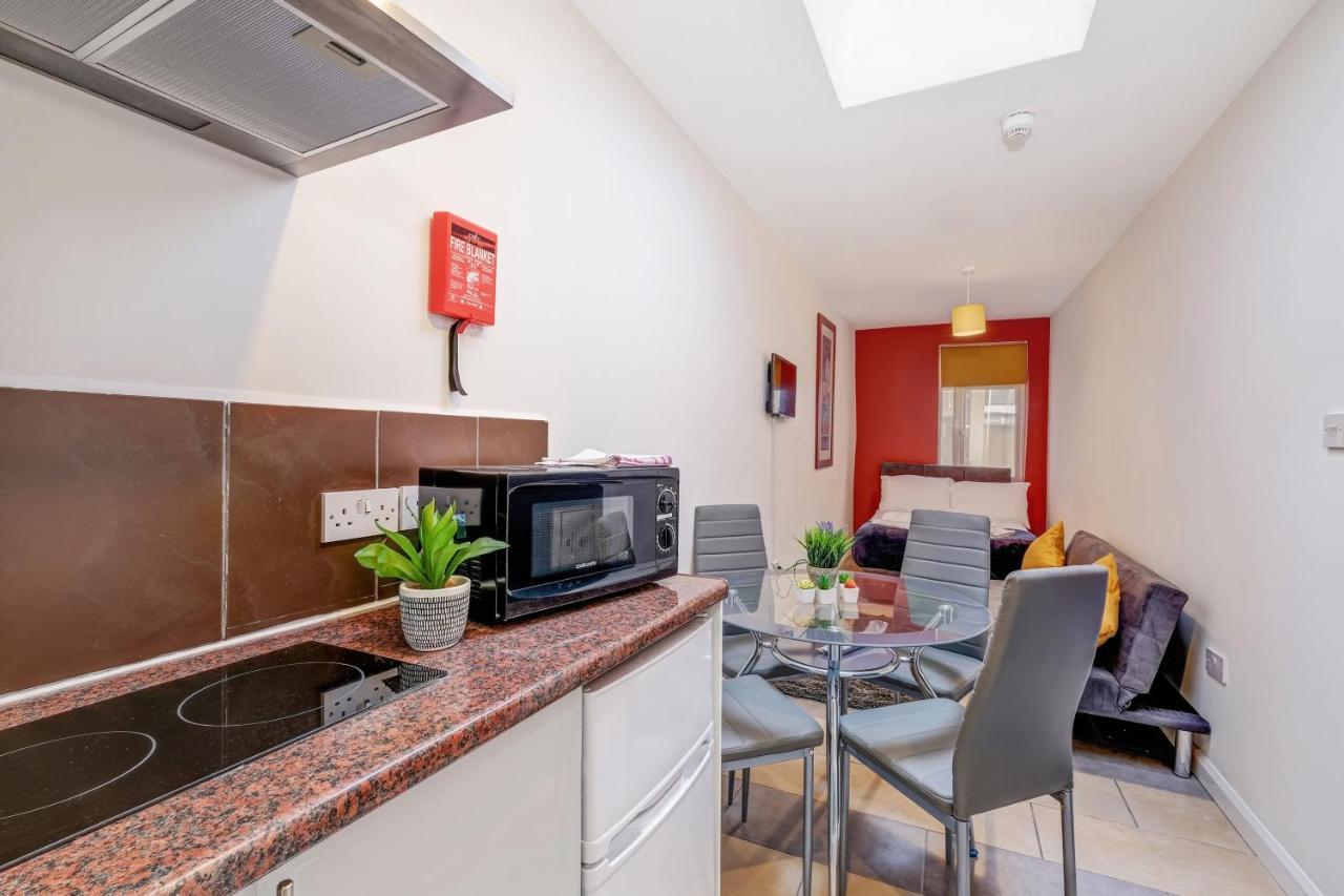 Fernbank Rooms Sudbury Hill, Harrow, Self-Contained Studios With En-Suite Harrow on the Hill Exteriör bild