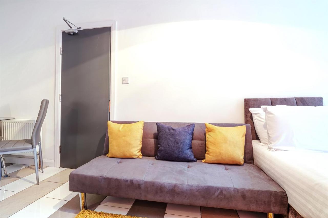 Fernbank Rooms Sudbury Hill, Harrow, Self-Contained Studios With En-Suite Harrow on the Hill Exteriör bild