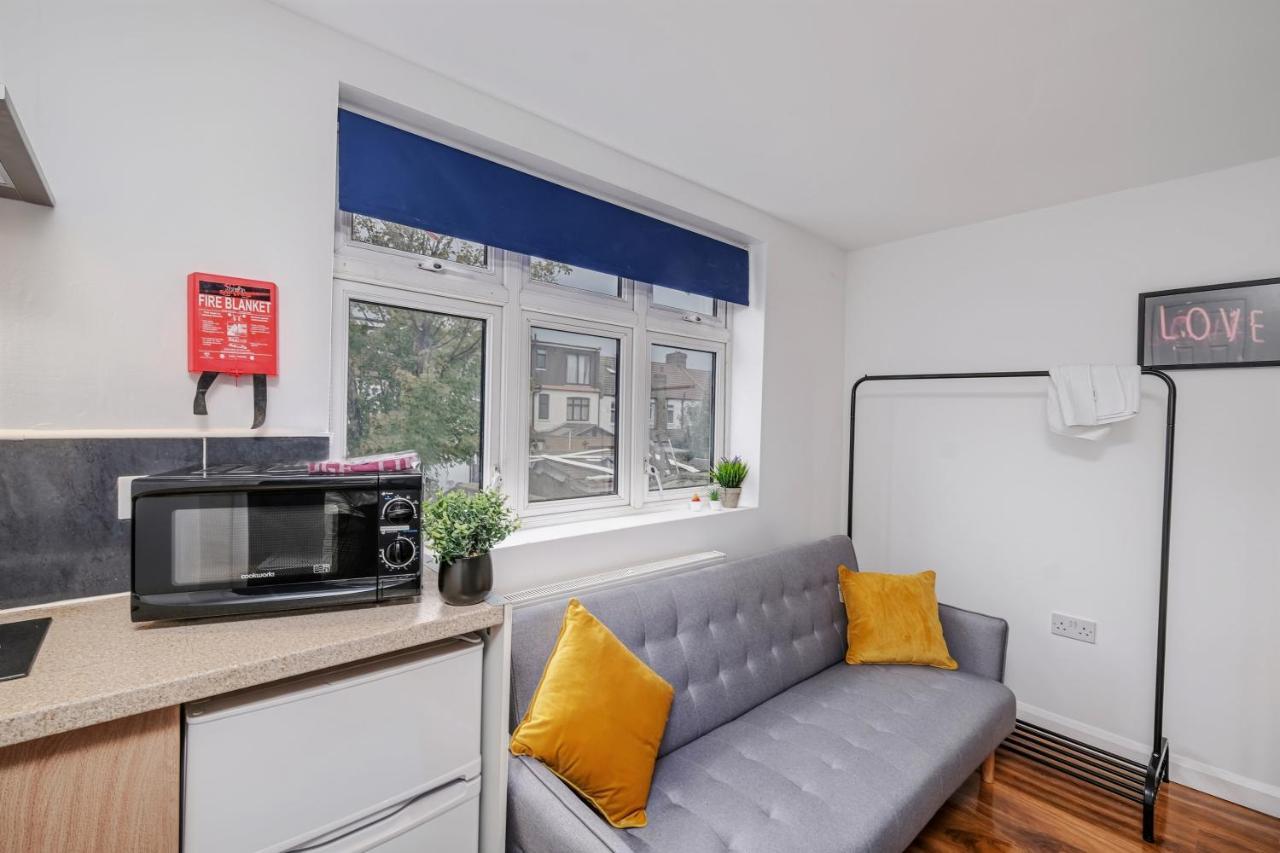 Fernbank Rooms Sudbury Hill, Harrow, Self-Contained Studios With En-Suite Harrow on the Hill Exteriör bild