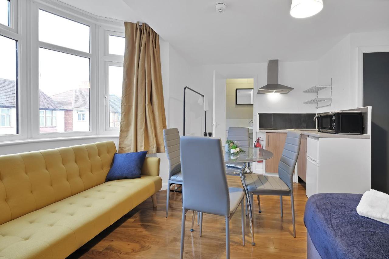 Fernbank Rooms Sudbury Hill, Harrow, Self-Contained Studios With En-Suite Harrow on the Hill Exteriör bild