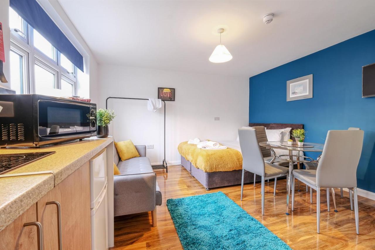 Fernbank Rooms Sudbury Hill, Harrow, Self-Contained Studios With En-Suite Harrow on the Hill Exteriör bild