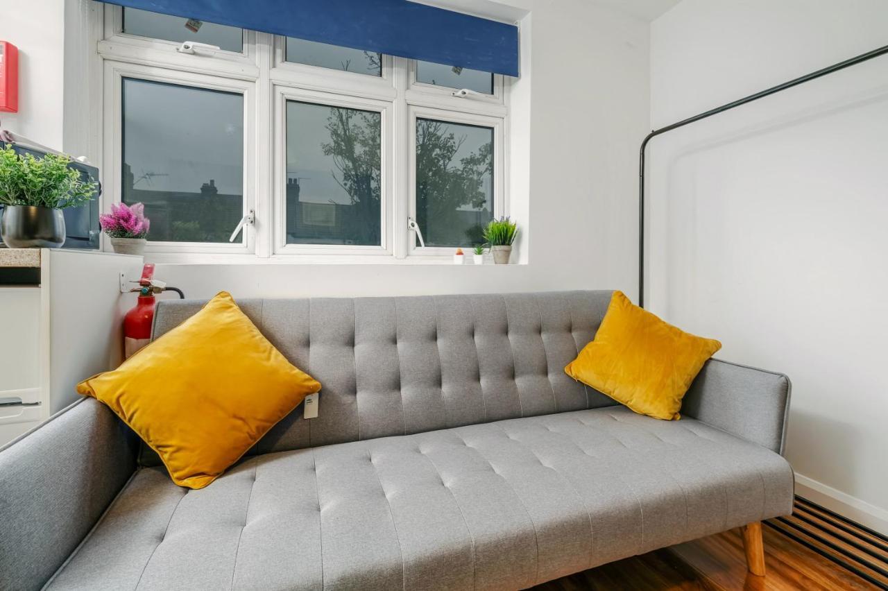 Fernbank Rooms Sudbury Hill, Harrow, Self-Contained Studios With En-Suite Harrow on the Hill Exteriör bild