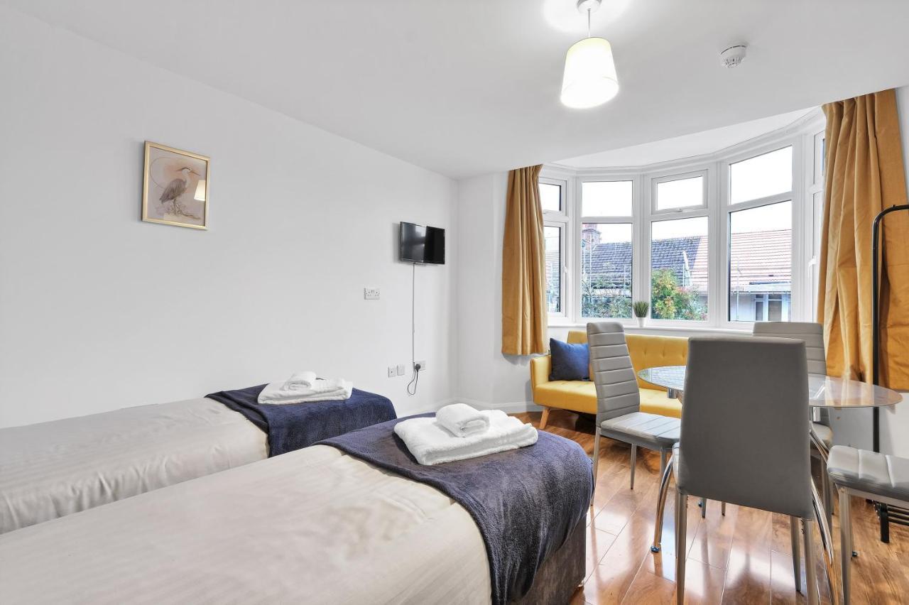 Fernbank Rooms Sudbury Hill, Harrow, Self-Contained Studios With En-Suite Harrow on the Hill Exteriör bild